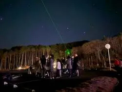 「音楽フェスに星空観察会、記念グルメも！伊東市の奏の森リゾートが開業3周年イベント」の写真