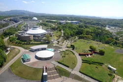 緑豊かな自然が広がる愛・地球博記念公園（モリコロパーク）（画像提供：ryuukikou / PIXTA）