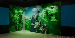 全員同じ幅で並ぶ石化体験フォトスポット