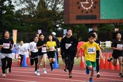 「親子で気軽に参加できる運動会！かけっこや大玉転がしも　半田で無料スポーツイベント」の写真
