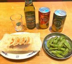 ジャッキー餃子楼（定番おつまみセット：焼き餃子4ケ＋ガーリック枝豆＋ドリンク）（1,200円）