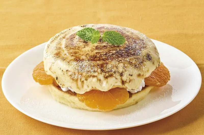 ジョナサン「八天堂とろけるカスタードくりーむのブリュレパンケーキ（早生みかん）」