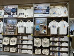 「10月23日「ユニクロ世田谷千歳台店」新装オープン！特別価格やノベルティも」の写真