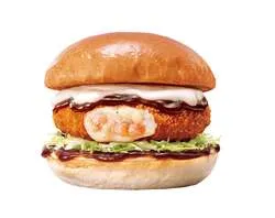 デミチーズえびグラタンバーガー 590円