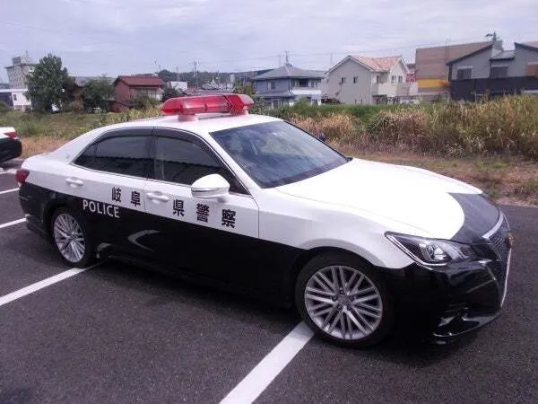 パトカー