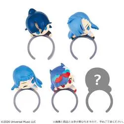 指に抱きつくポーズのマスコットリング