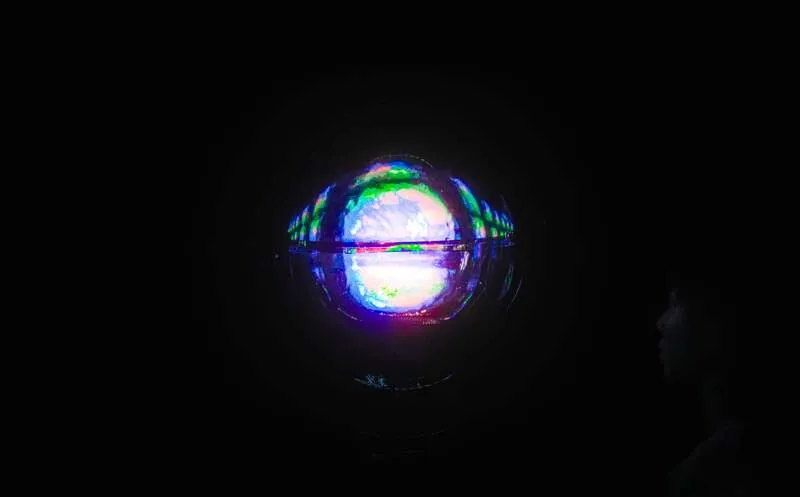 光の球体結晶
