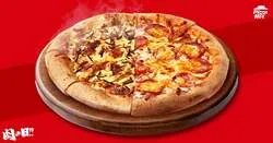 「ピザハット「肉の日」でお肉1.5倍のハーフ＆ハーフが新登場！290円ごはんピザも」の写真