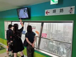 工場見学の様子