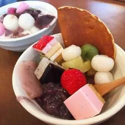 「りんごパイやあん巻きの皮も60分食べ放題！豊橋のお亀堂であんみつバーりんごフェア」の写真