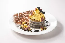 蜜いもの黒ごまパンケーキ　ハロウィン風
