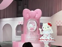 「本田望結・紗来姉妹が登壇！「Hello Kitty’s Lounge」発表会で深めた“つながり”」の写真