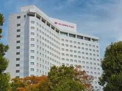 「山形県産ラ・フランスが食べ放題！成田でローストビーフ付きランチ　3歳以下は無料」の写真