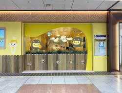 ゴジラ仕様に装飾される「ぴよりんvillage」（イメージ）