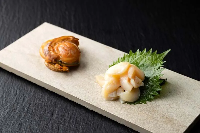 北海道産ホタテのマリネとホタテの炭火焼き 食べ比べ