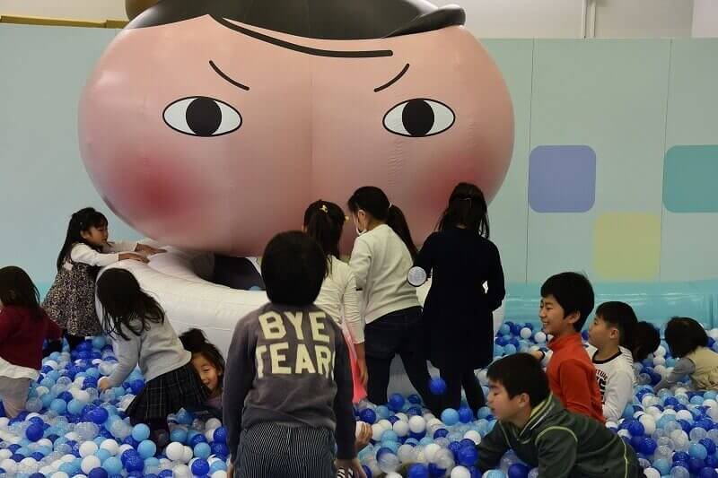 おしりたんていと遊べる！