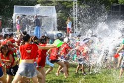 「【お台場】2018年夏休みの厳選イベントまとめ！　バリスタ体験に水遊び、恐竜も！」の写真