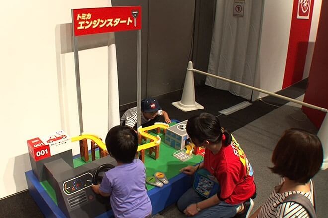 新アトラクション「トミカエンジンスタート」