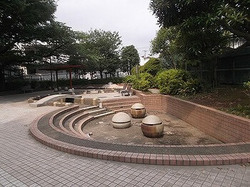 提供：「恐るべき児童公園」