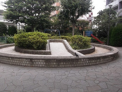 提供：「恐るべき児童公園」