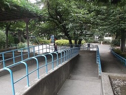 提供：「恐るべき児童公園」