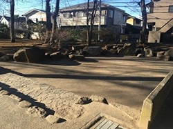 提供：「恐るべき児童公園」