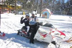 「雪デビューも安心！遊園地・テーマパークで雪遊び！」の写真