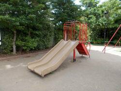 「杉並区の公園まとめ【写真付】　遊具・設備・トイレも一挙紹介」の写真
