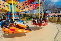 「中国地方の遊園地・テーマパーク14選　恐竜＆絵本＆地底探検も！」の写真