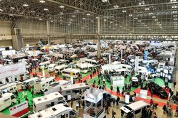 「アジア最大級！ジャパンキャンピングカーショー2016開催」の写真