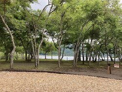 どのサイトからも湖を望むことができます