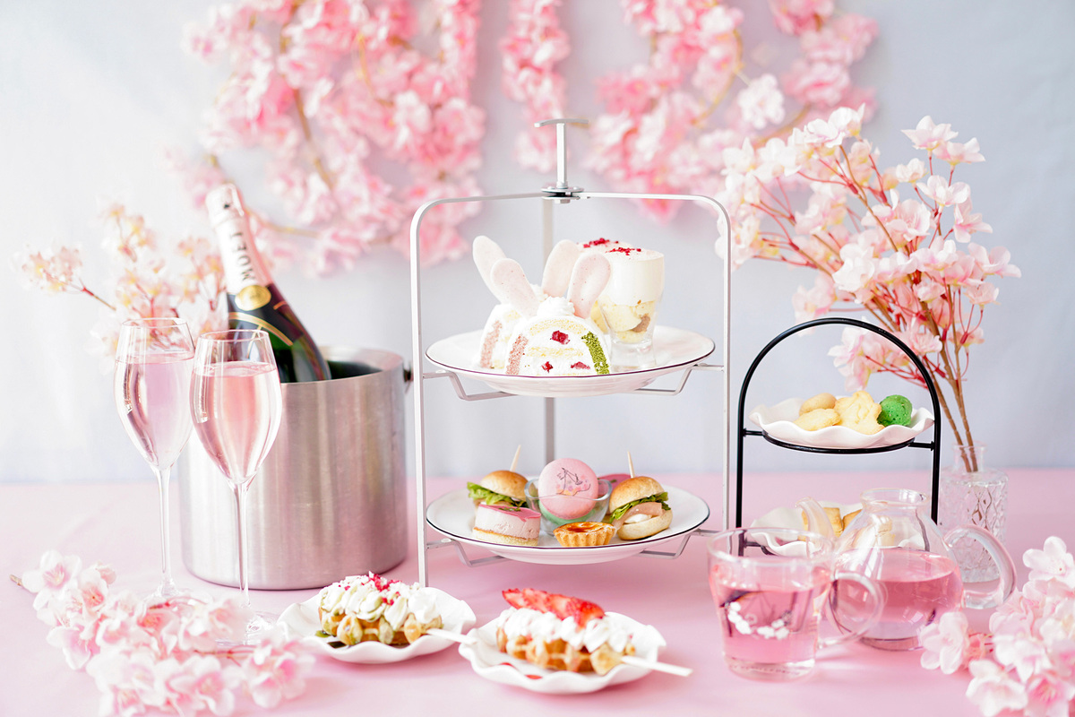 名古屋のカフェで桜とイースターのオーロラプリンセスフェア開催