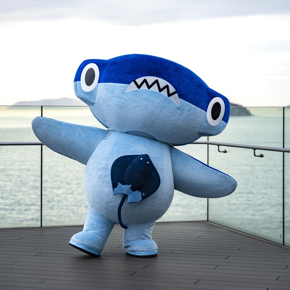 2日間限定！高松駅ビルで「四国水族館」初の出張水族館 宣伝隊長・しゅ