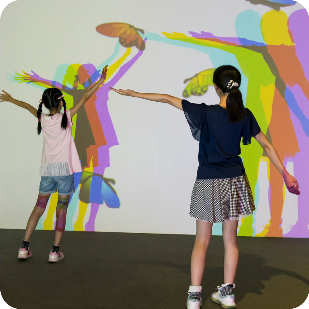 京都高島屋で、光と遊ぶ超体験型ミュージアム「魔法の美術館」が開催