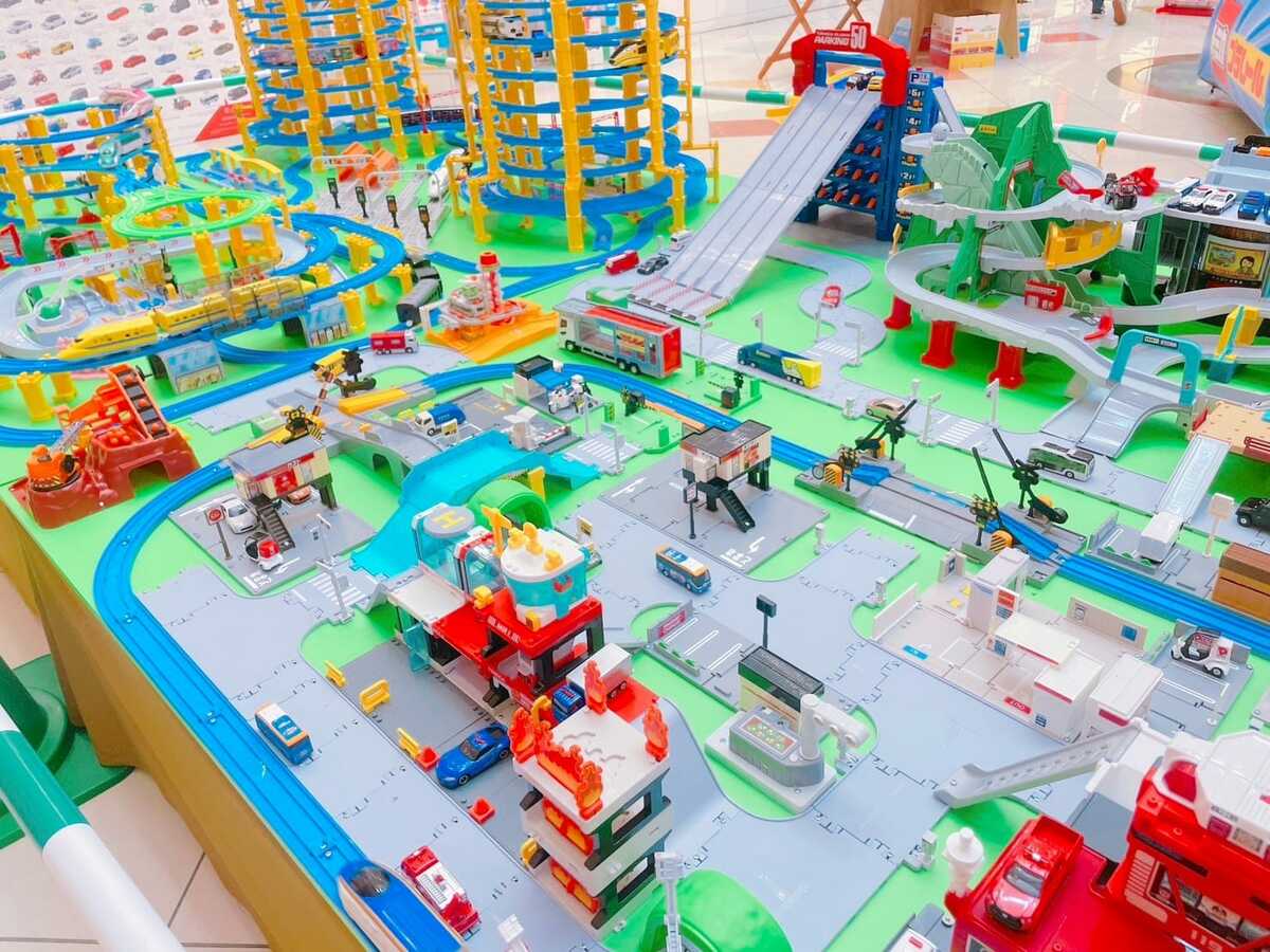 4日間限定！ 福岡県「イオンモール筑紫野」でトミカ＆プラレールの合同