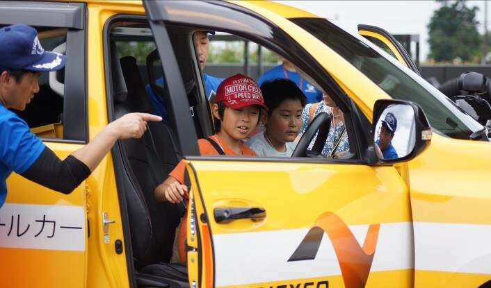 高速道路の裏側体験ツアー「ハイウェイみて！みて！ツアーズ」開催