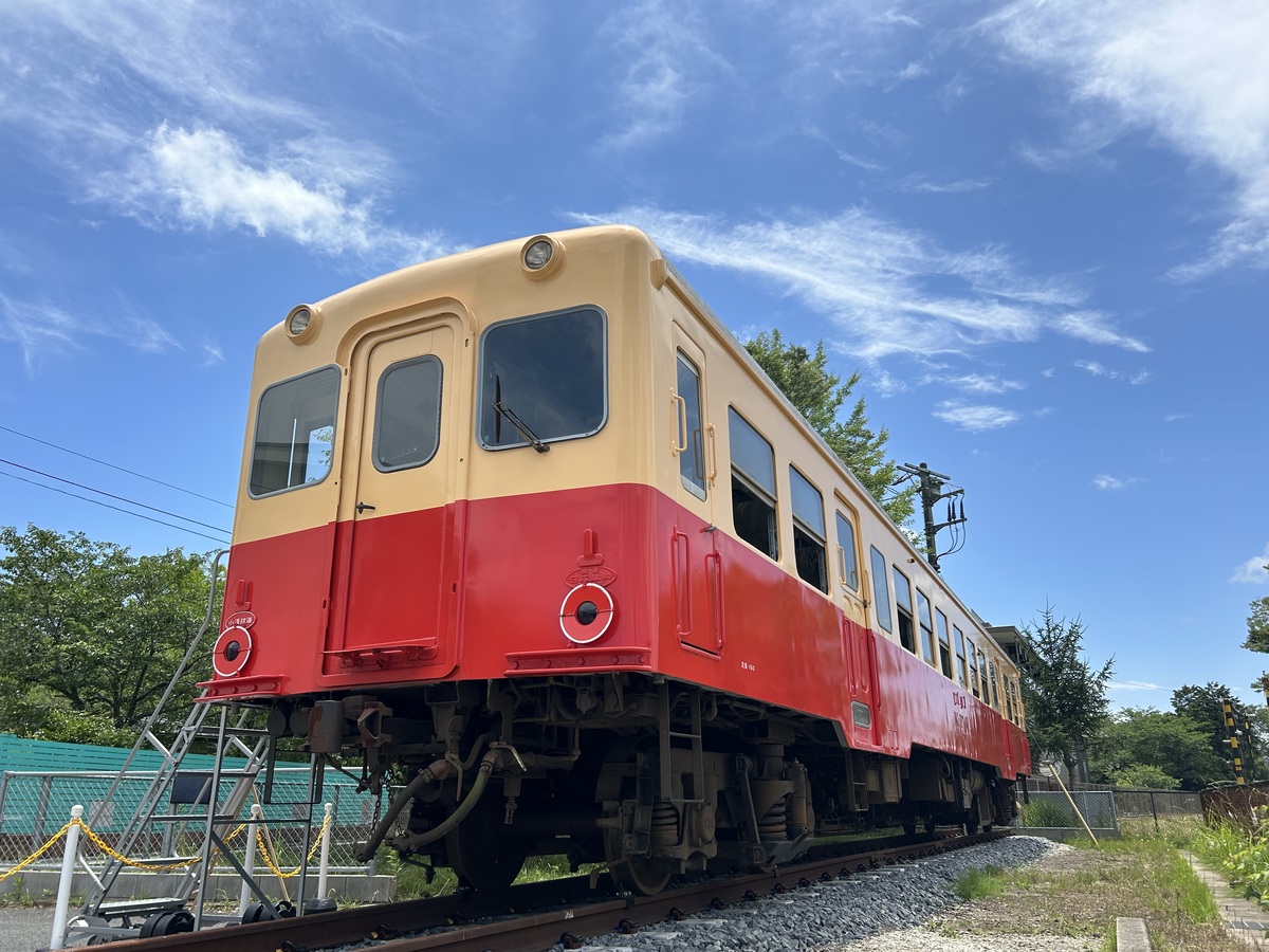 千葉県初！「高滝湖グランピングリゾート」に小湊鐵道の車両に泊まれる