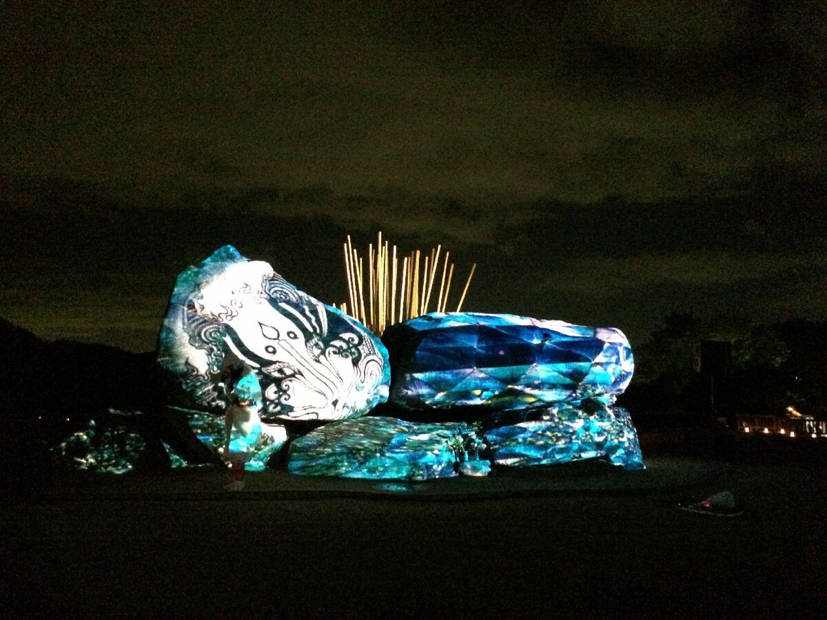 天然石オブジェ╰(*´︶`*)╯k 楽天市場】置物 天然石 六角錐 ピラミッド 七色 クリスタル さざれ石