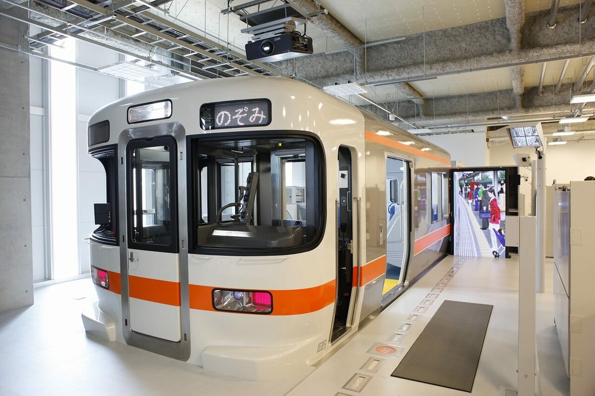 新幹線の車掌になれる！ JR東海の親子向け体験＆見学ツアー | いこーよ