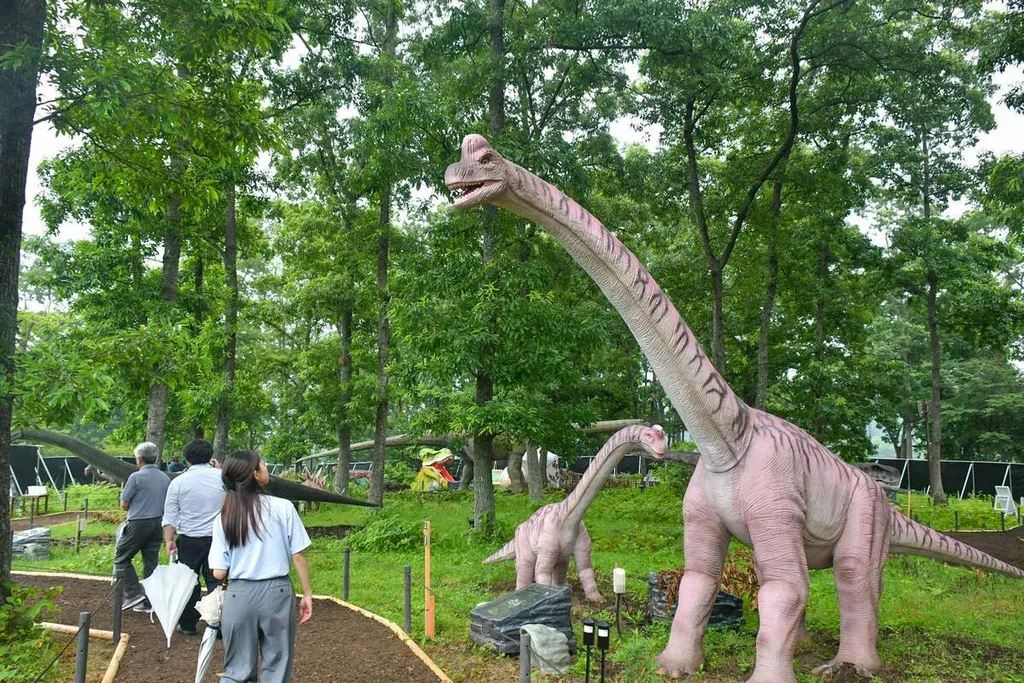 東北初上陸！森の中で24体の恐竜と冒険できる体験型イベントがみちのく