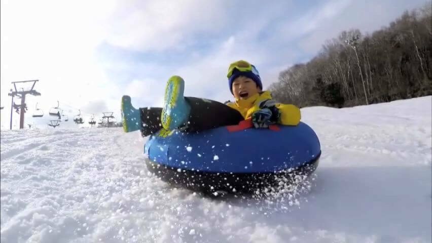 本州最長！150mのチュービングが楽しめるスキー場 | いこーよニュース